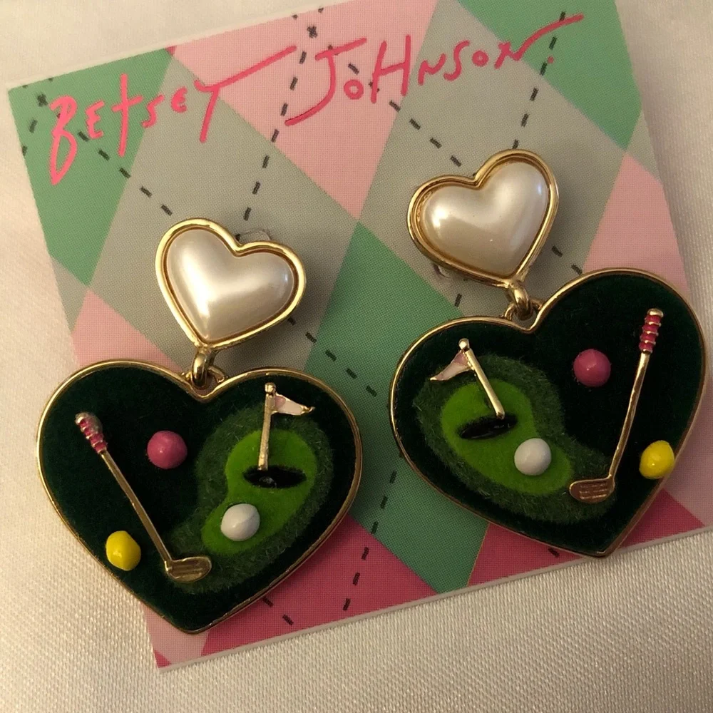 Betsey Johnson Faux Pearl Gold Tone & Green Felt Golf Heart Drop Earrings NWT